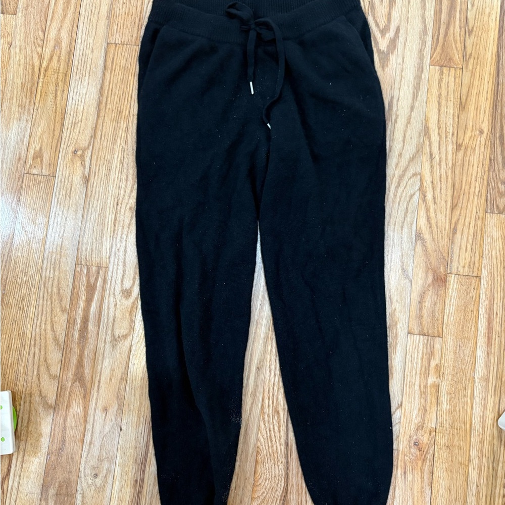 Quince Black Mongolian Cashmere Joggers
